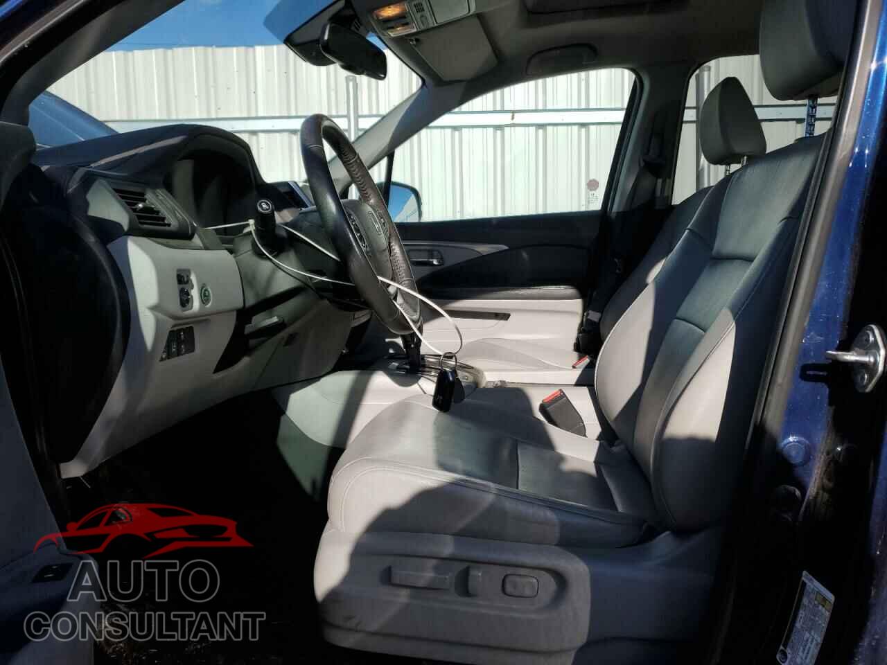 HONDA PILOT 2017 - 5FNYF6H79HB508096