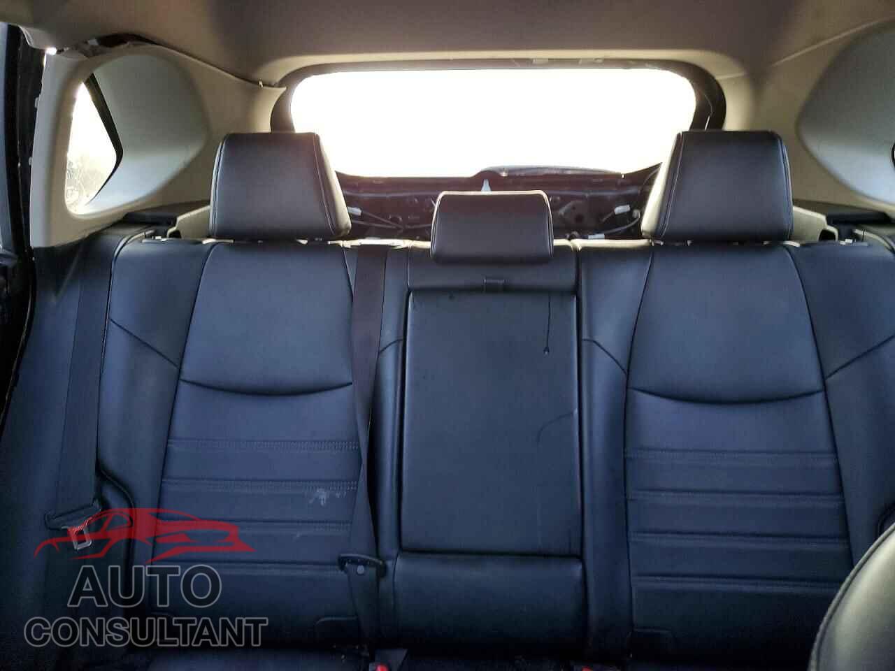 TOYOTA RAV4 2019 - JTMC1RFV9KD031034
