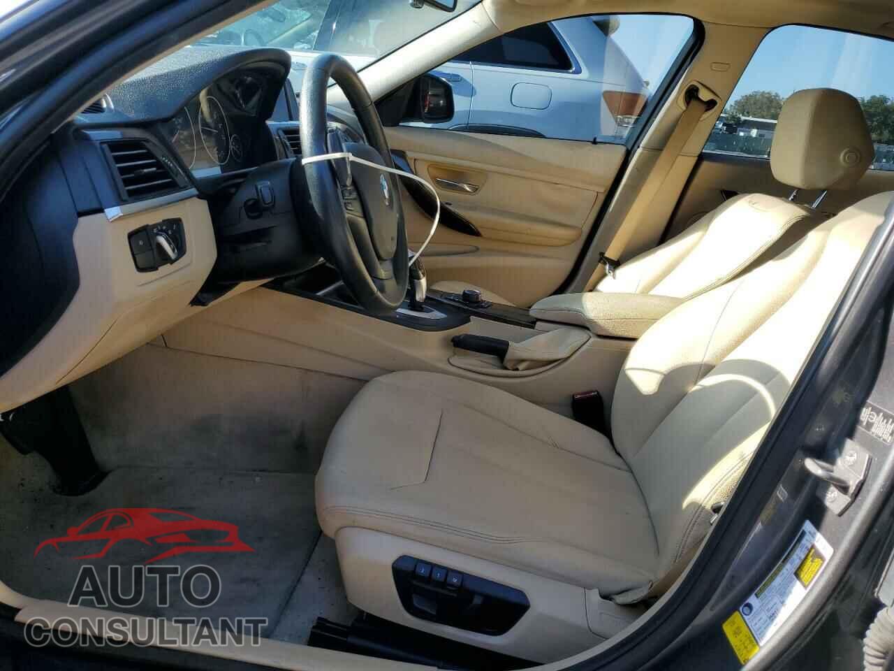BMW 3 SERIES 2013 - WBA3A5C59DF358213