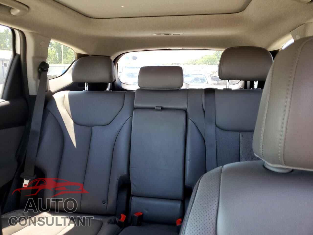 HYUNDAI SANTA FE 2020 - 5NMS3CAA2LH299570