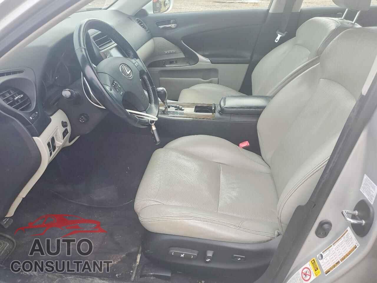 LEXUS IS 2009 - JTHCK262392029973