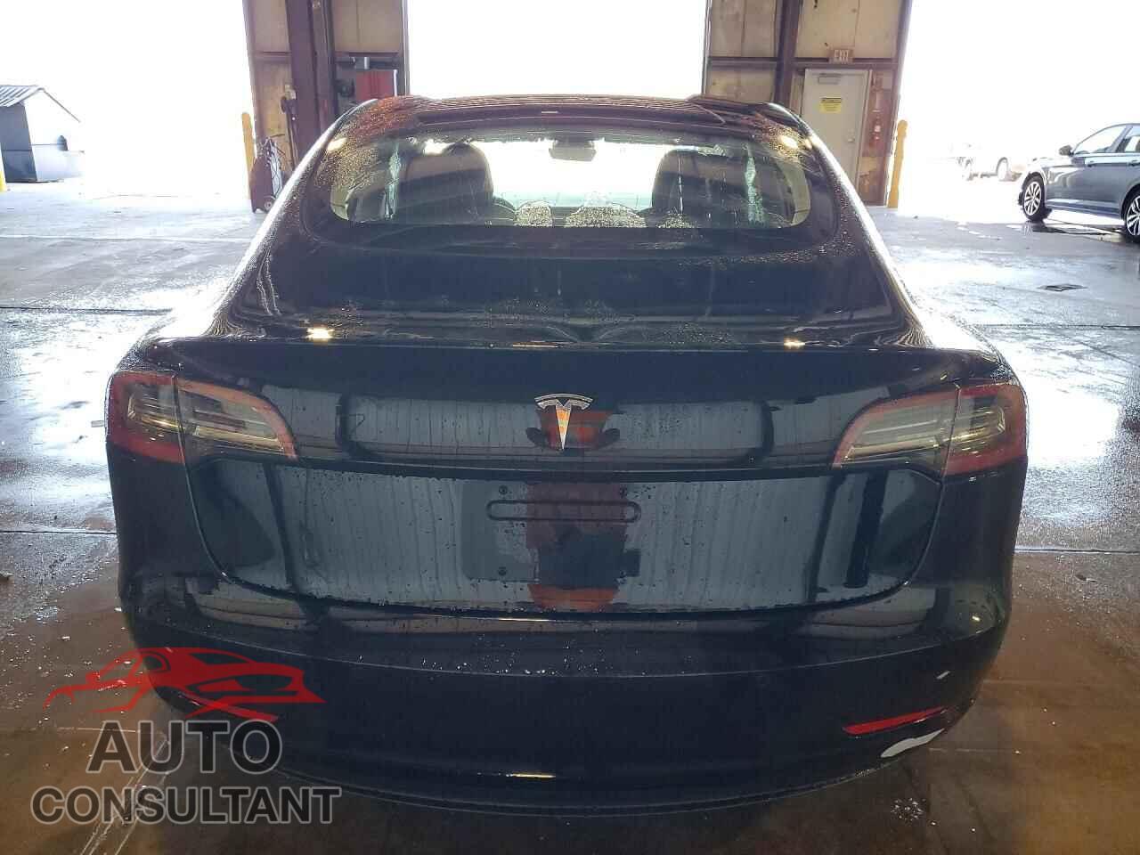 TESLA MODEL 3 2018 - 5YJ3E1EA4JF008448
