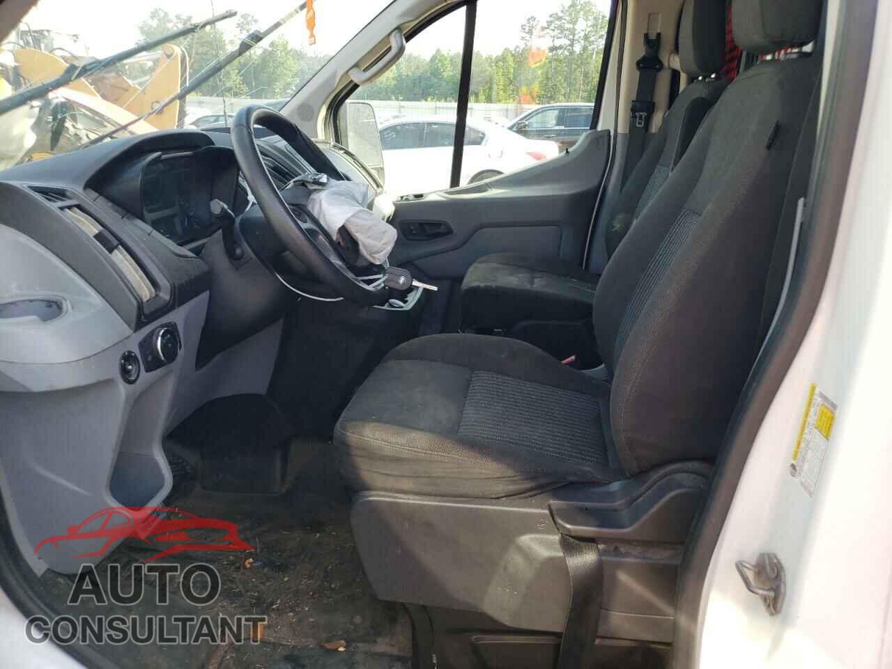 FORD TRANSIT 2018 - 1FTYR1YM5JKA46659
