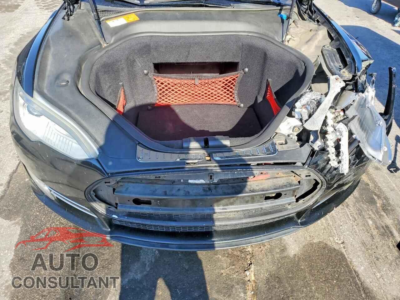 TESLA MODEL S 2013 - 5YJSA1CP4DFP06951
