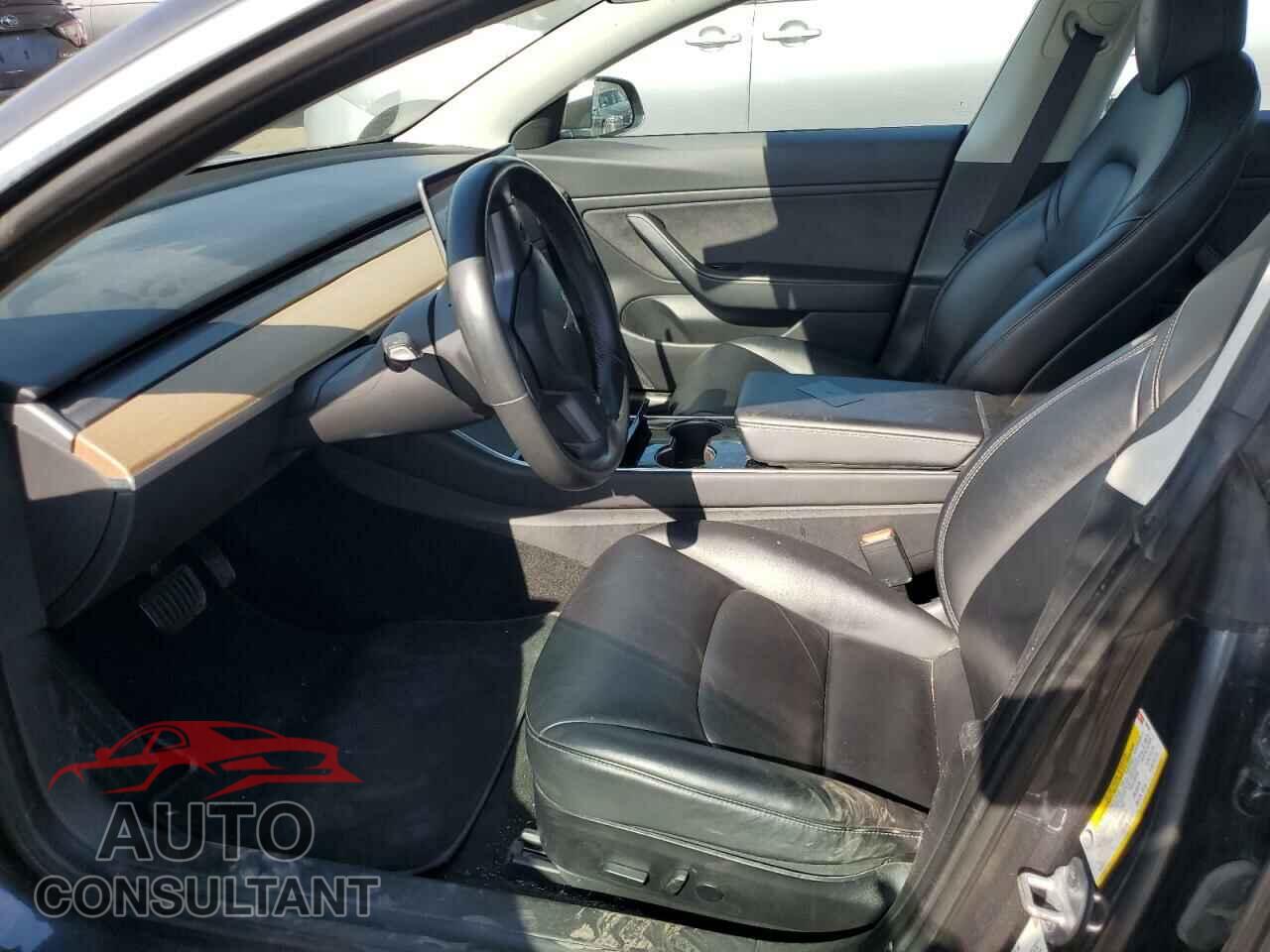TESLA MODEL 3 2018 - 5YJ3E1EB2JF128337