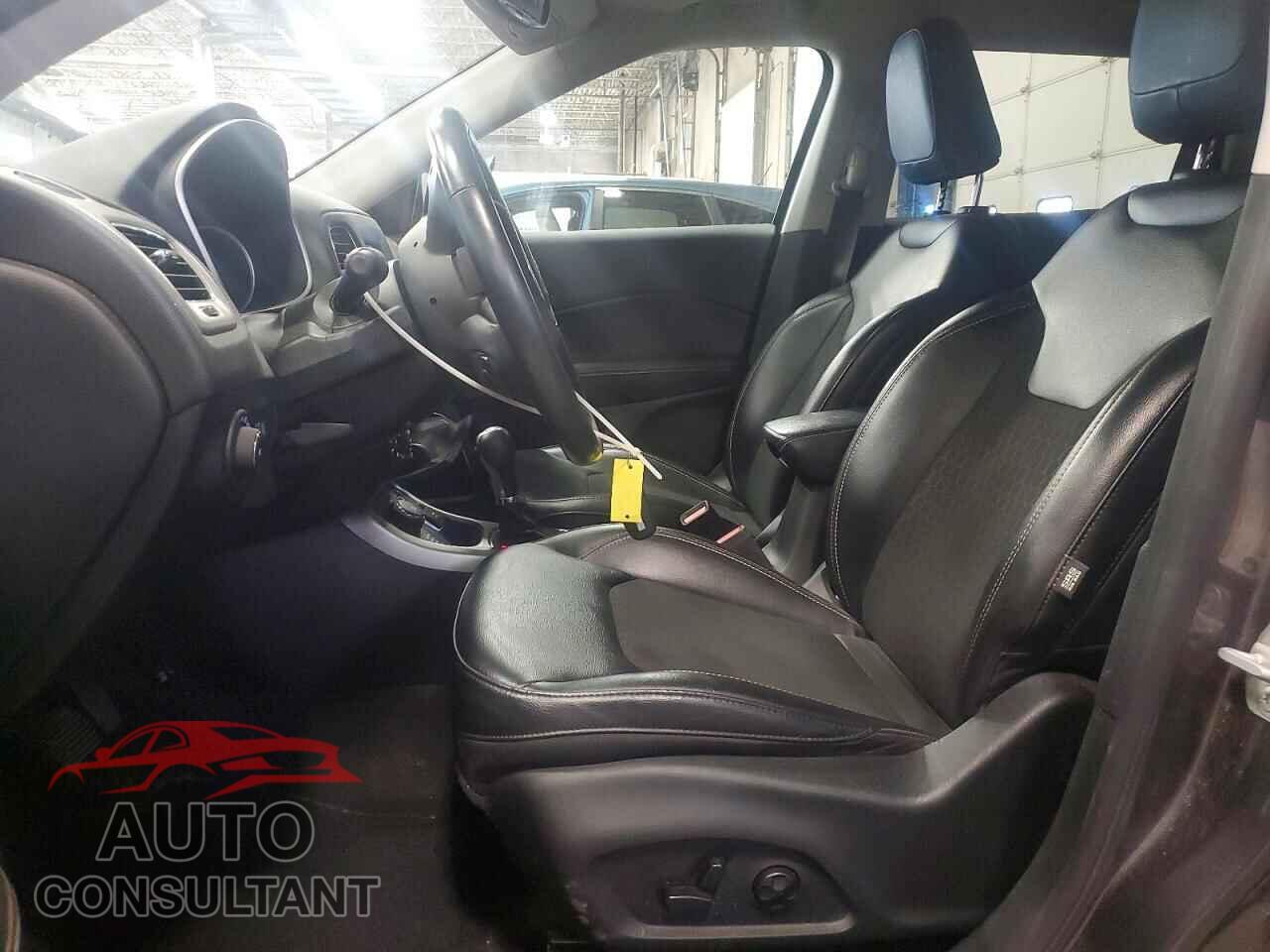 JEEP COMPASS 2020 - 3C4NJDBB6LT255719