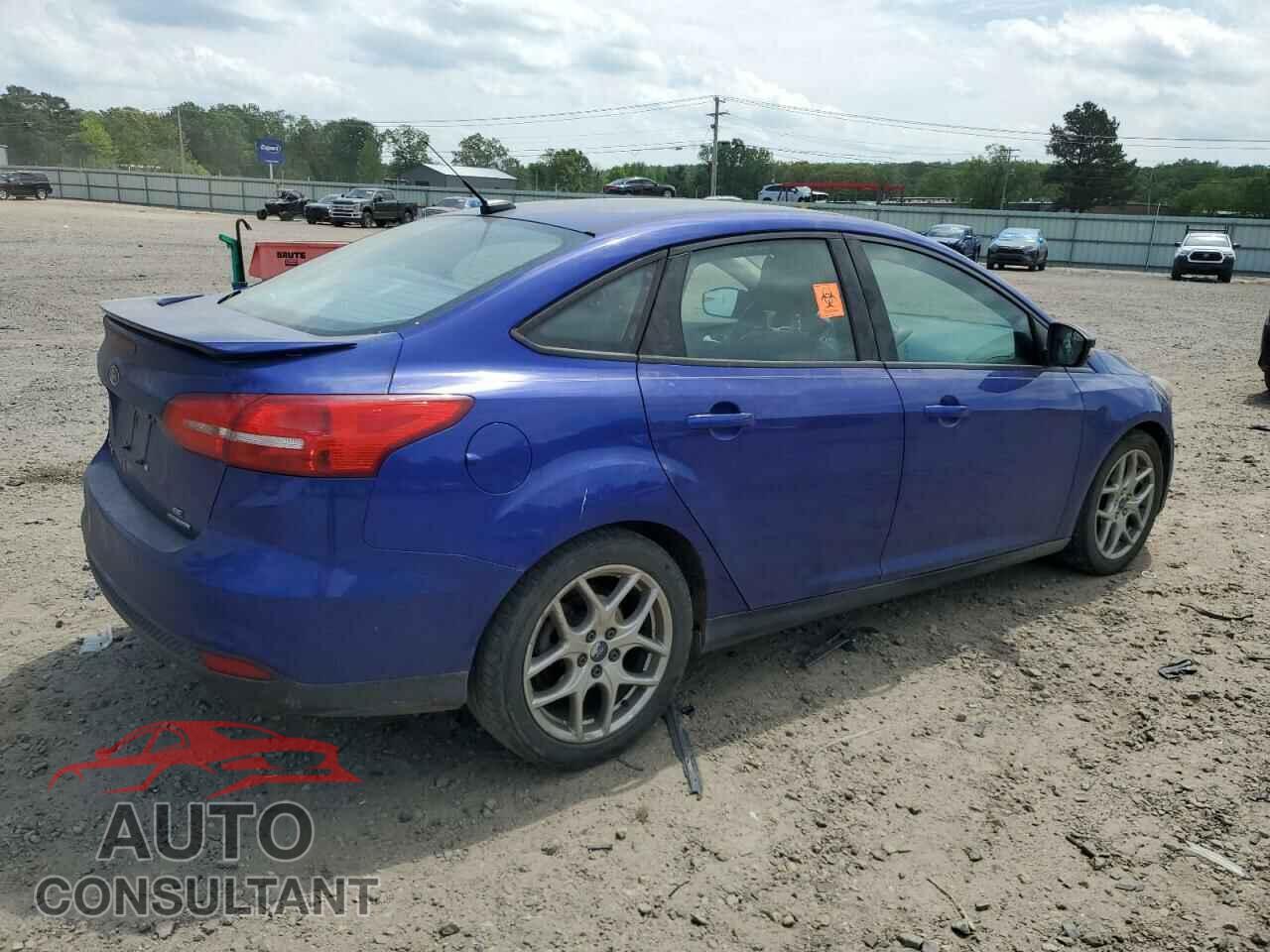 FORD FOCUS 2015 - 1FADP3F23FL356012