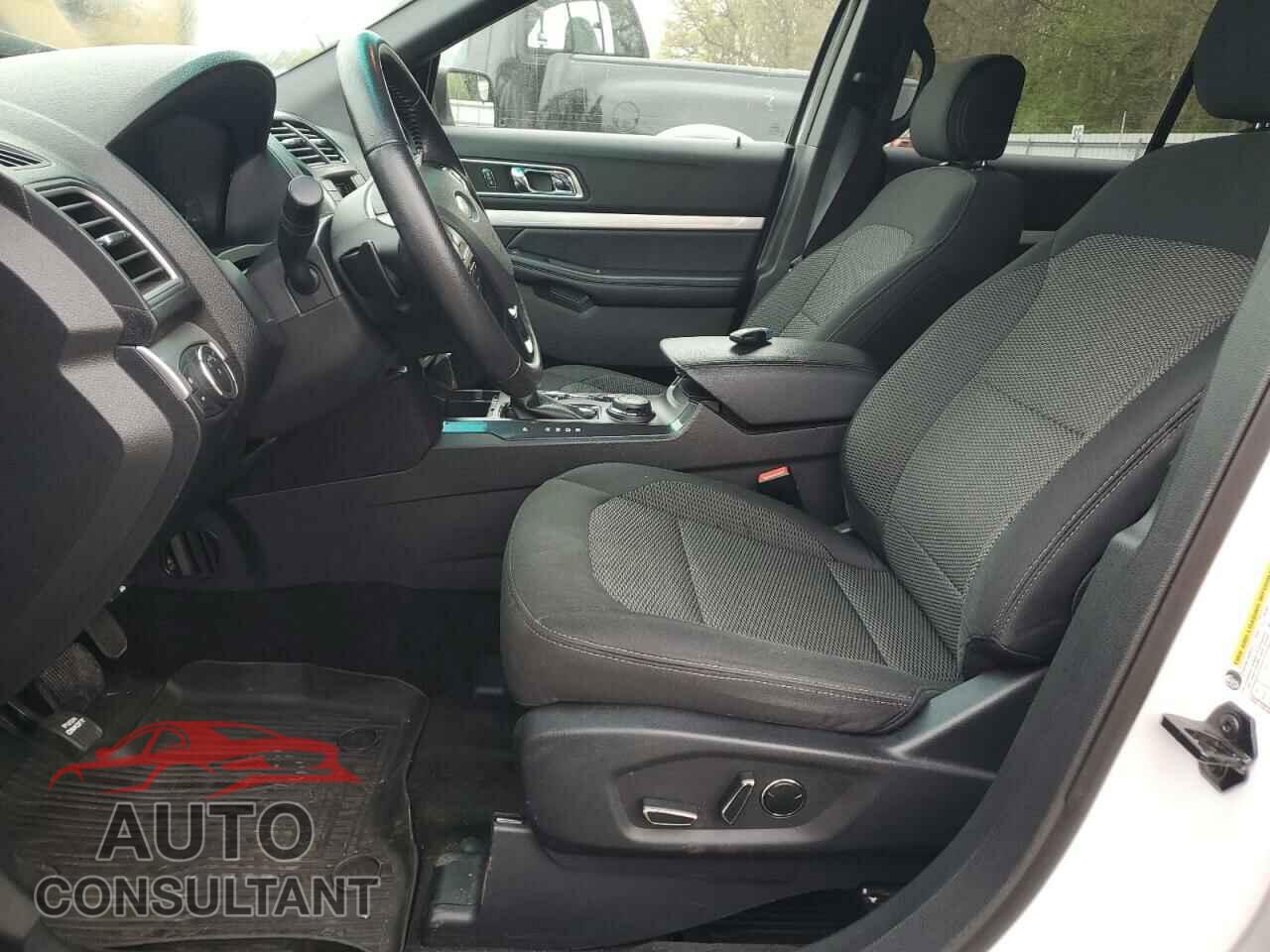 FORD EXPLORER 2017 - 1FM5K8DH5HGA53371