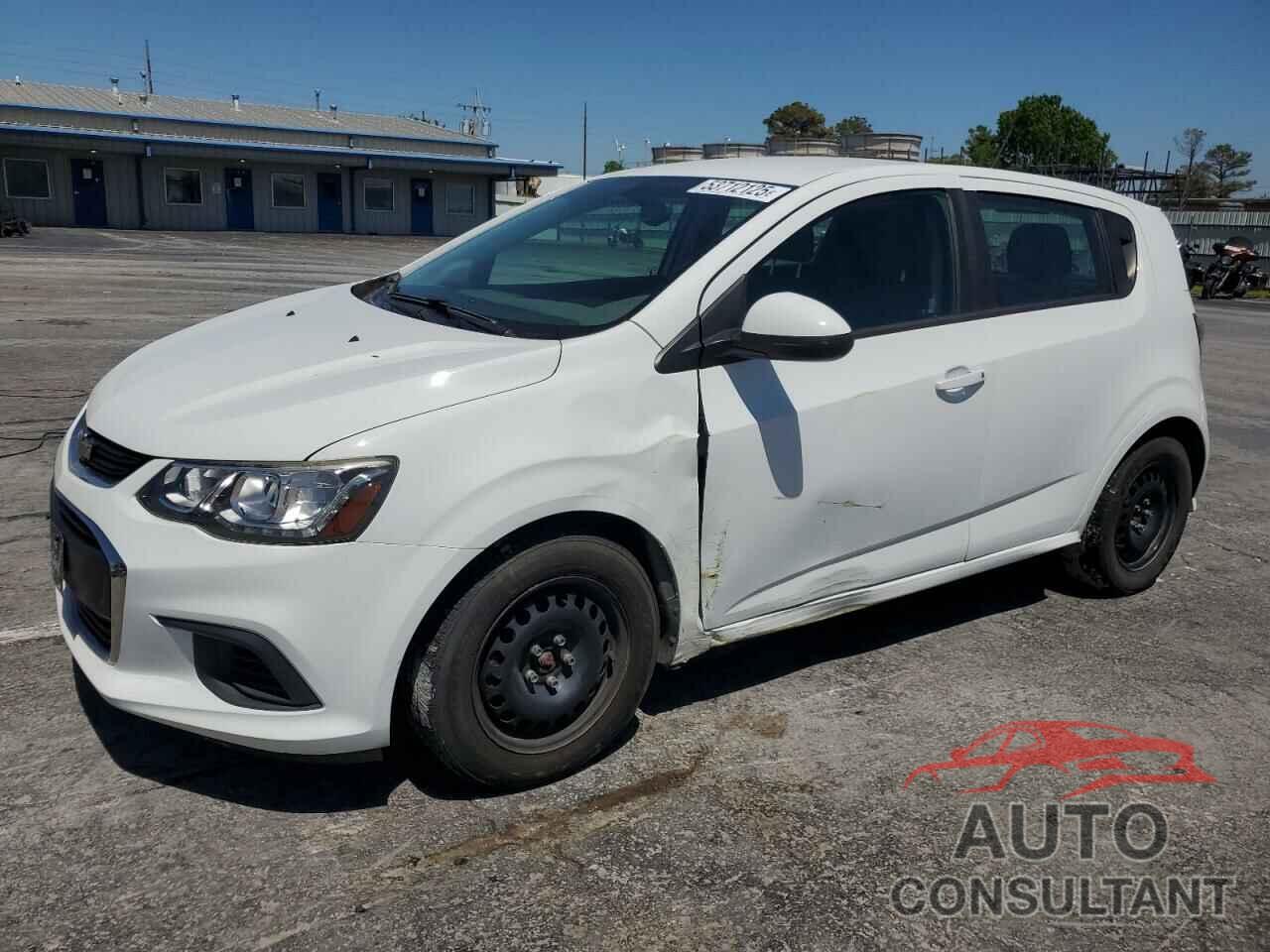 CHEVROLET SONIC 2018 - 1G1JG6SH3J4108170
