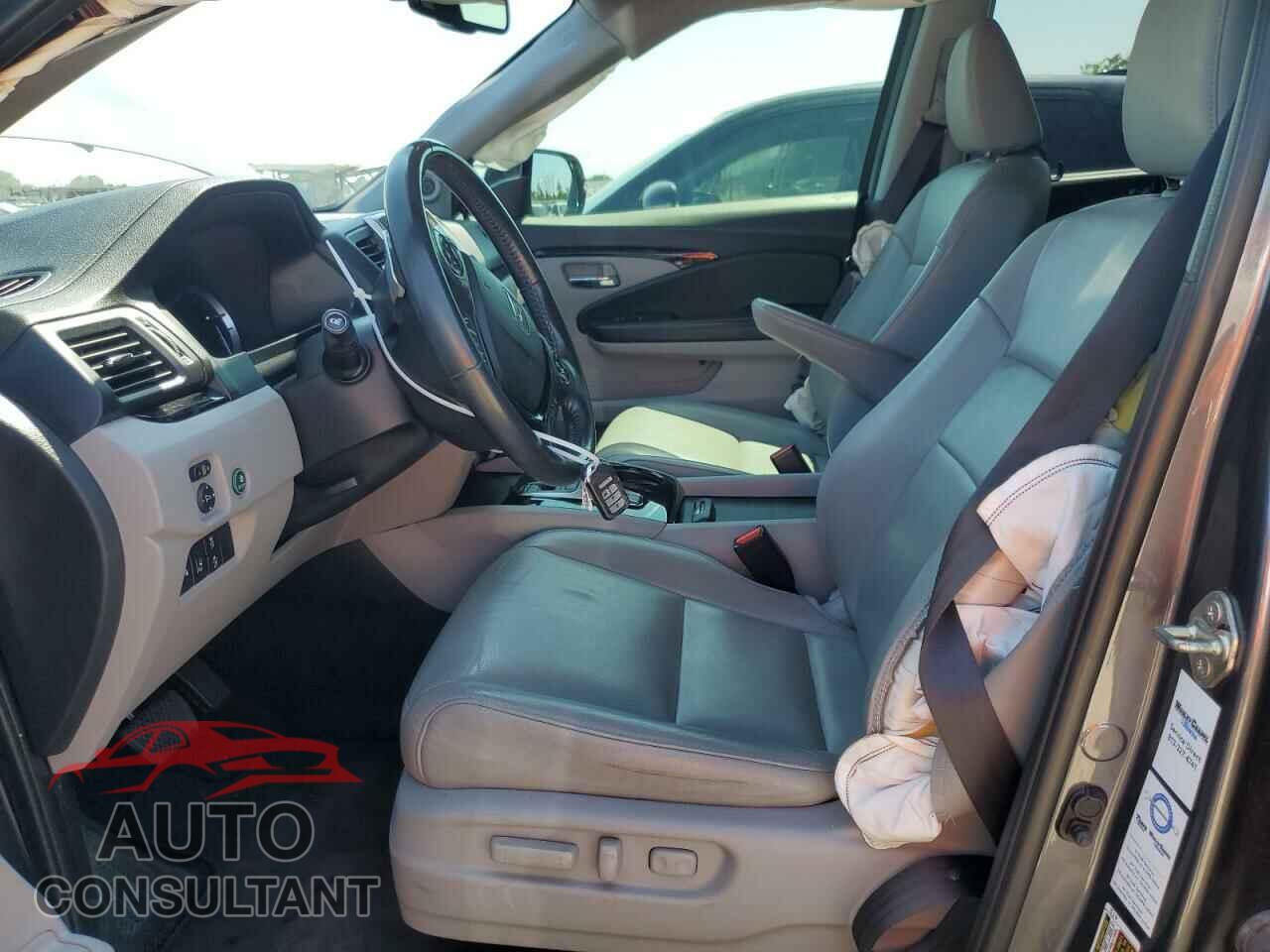 HONDA PILOT 2017 - 5FNYF5H90HB025379
