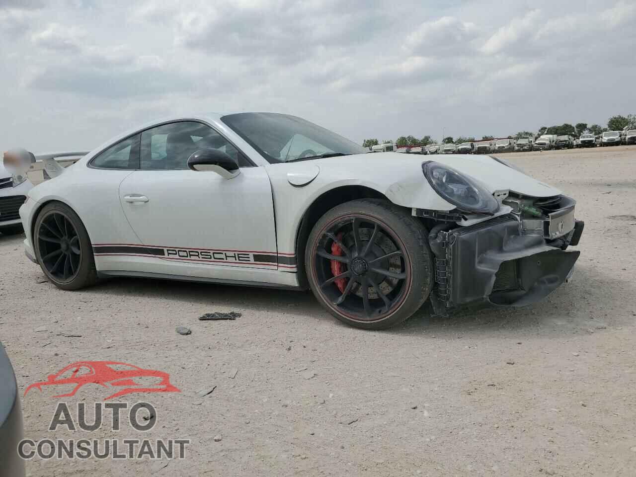 PORSCHE 911 2018 - WP0AC2A91JS174136