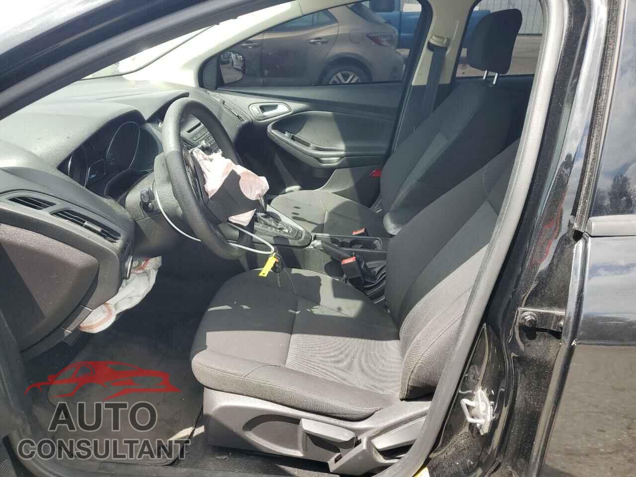 FORD FOCUS 2015 - 1FADP3F20FL249872