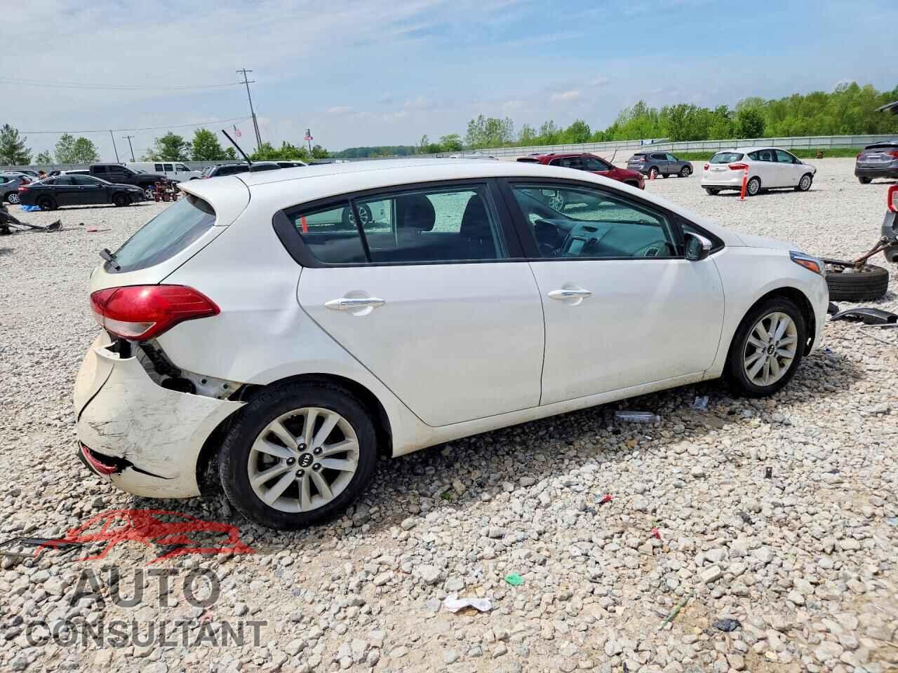 KIA FORTE 2017 - KNAFK5A86H5674624