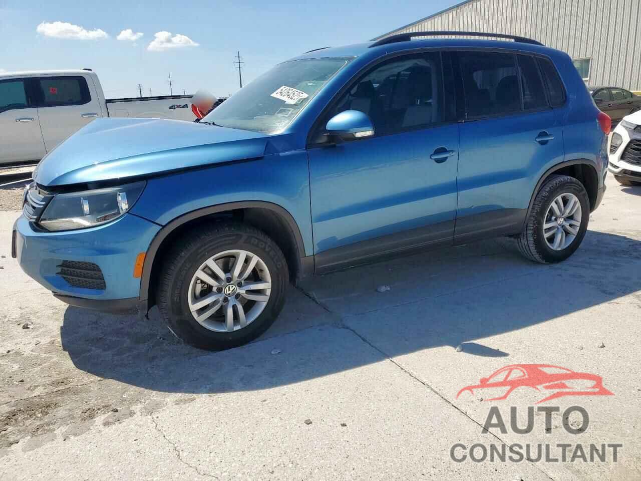 VOLKSWAGEN TIGUAN 2017 - WVGAV7AX2HW504340