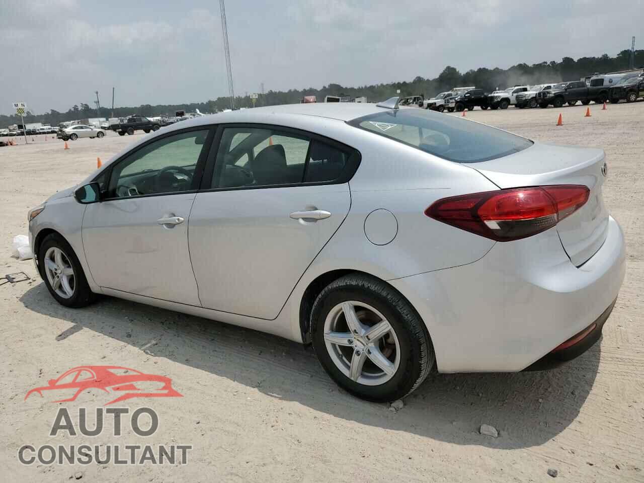 KIA FORTE 2017 - 3KPFK4A70HE108077