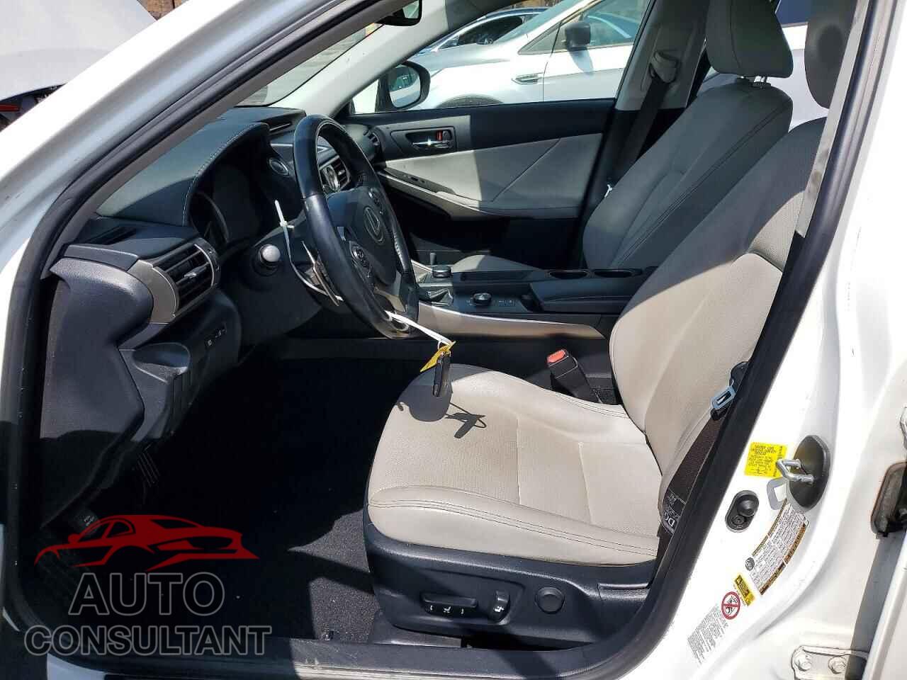 LEXUS IS 2015 - JTHBF1D21F5058797