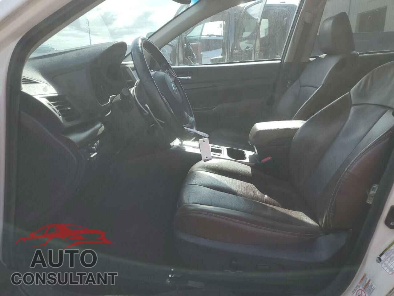 SUBARU OUTBACK 2014 - 4S4BRDPC3E2204403