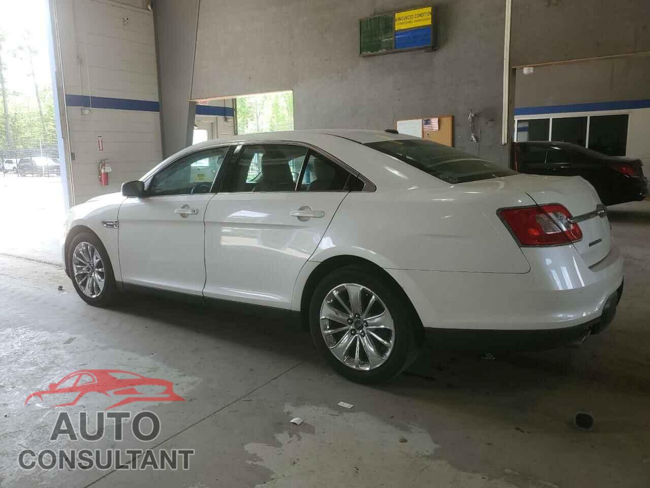 FORD TAURUS 2011 - 1FAHP2FW5BG135142