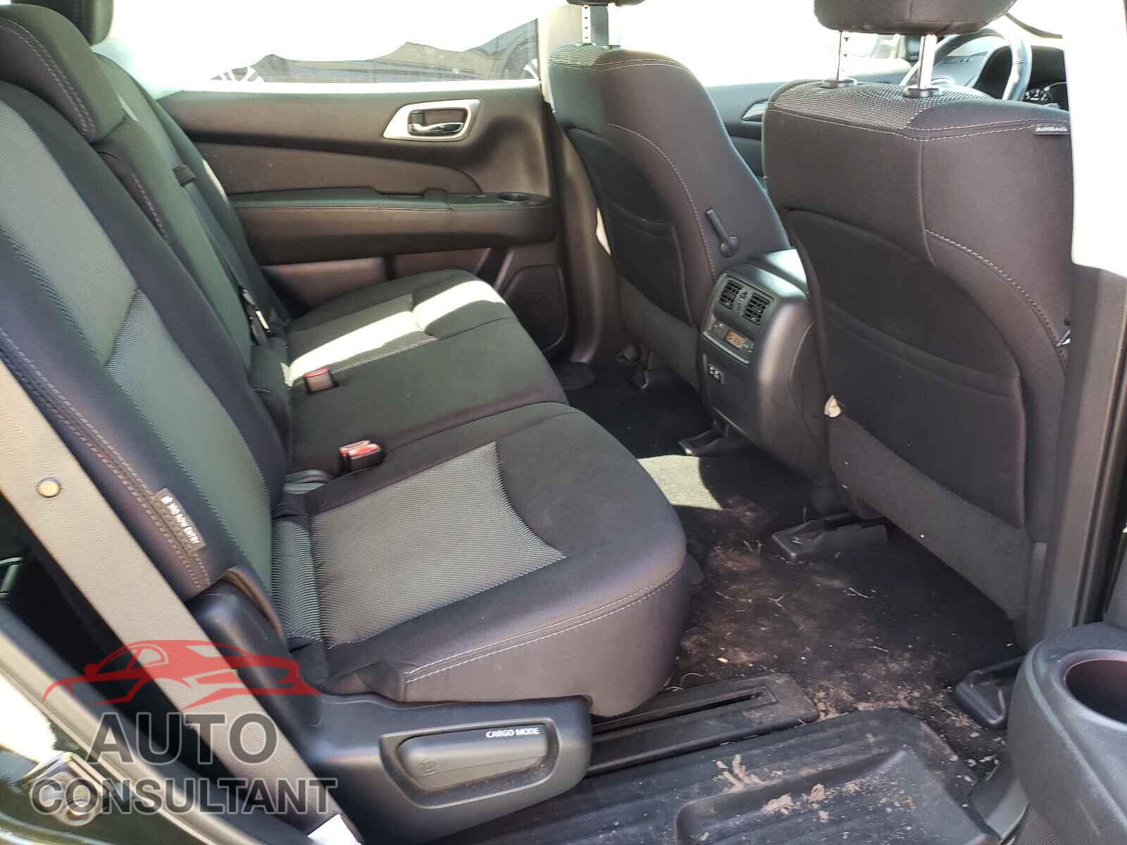 NISSAN PATHFINDER 2019 - 5N1DR2MM7KC578660