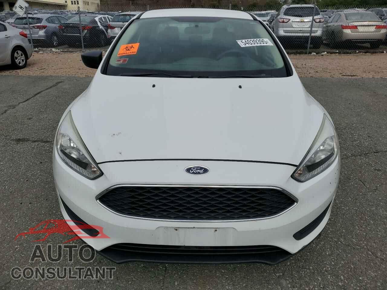 FORD FOCUS 2016 - 1FADP3E2XGL296328