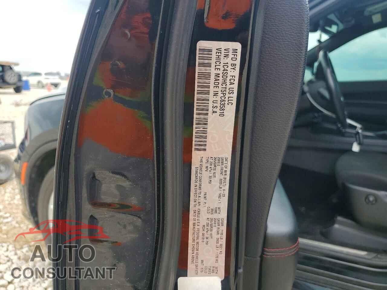 DODGE DURANGO 2023 - 1C4SDHCT5PC635810