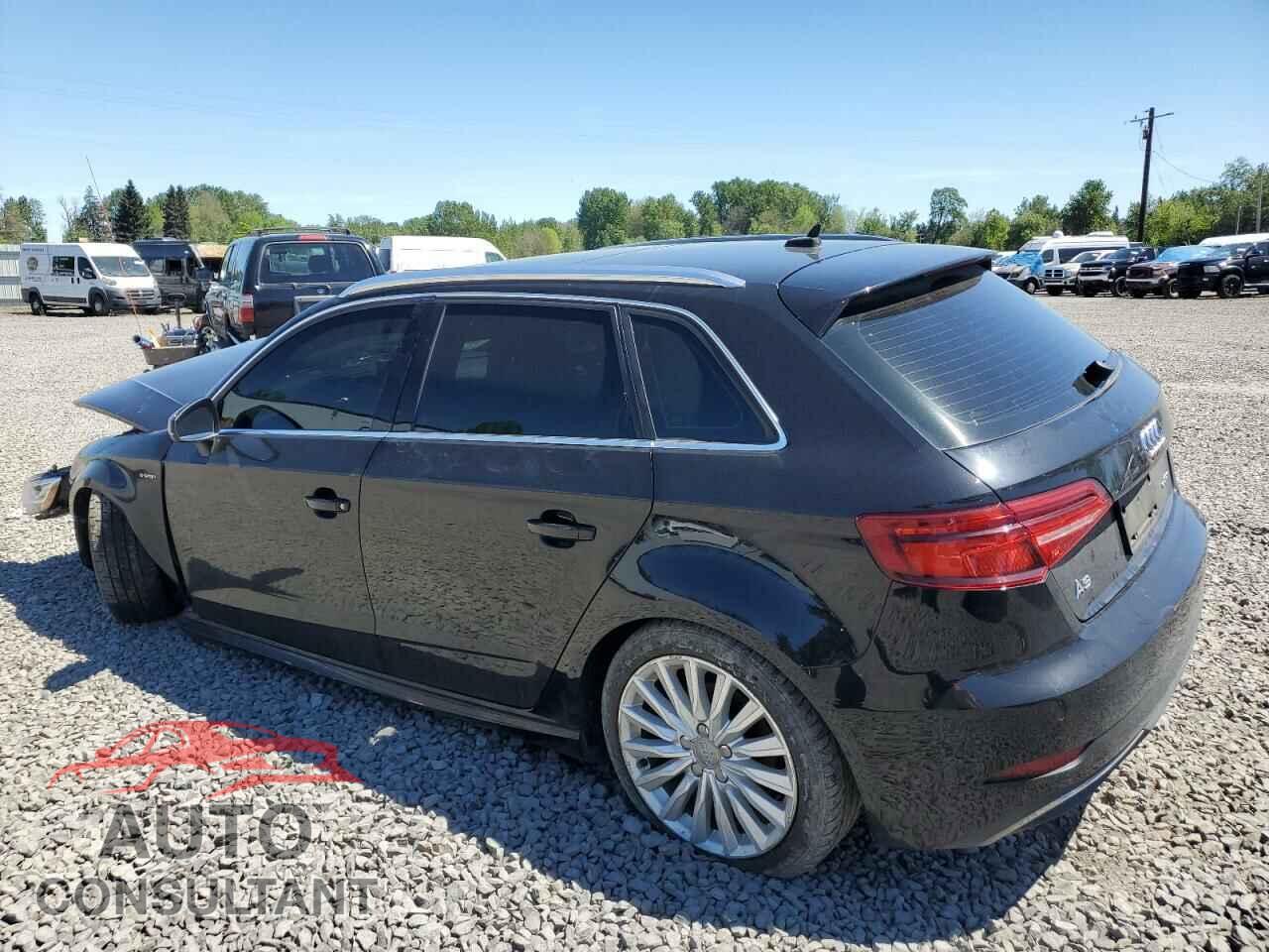 AUDI A3 2017 - WAUTPBFF4HA137879