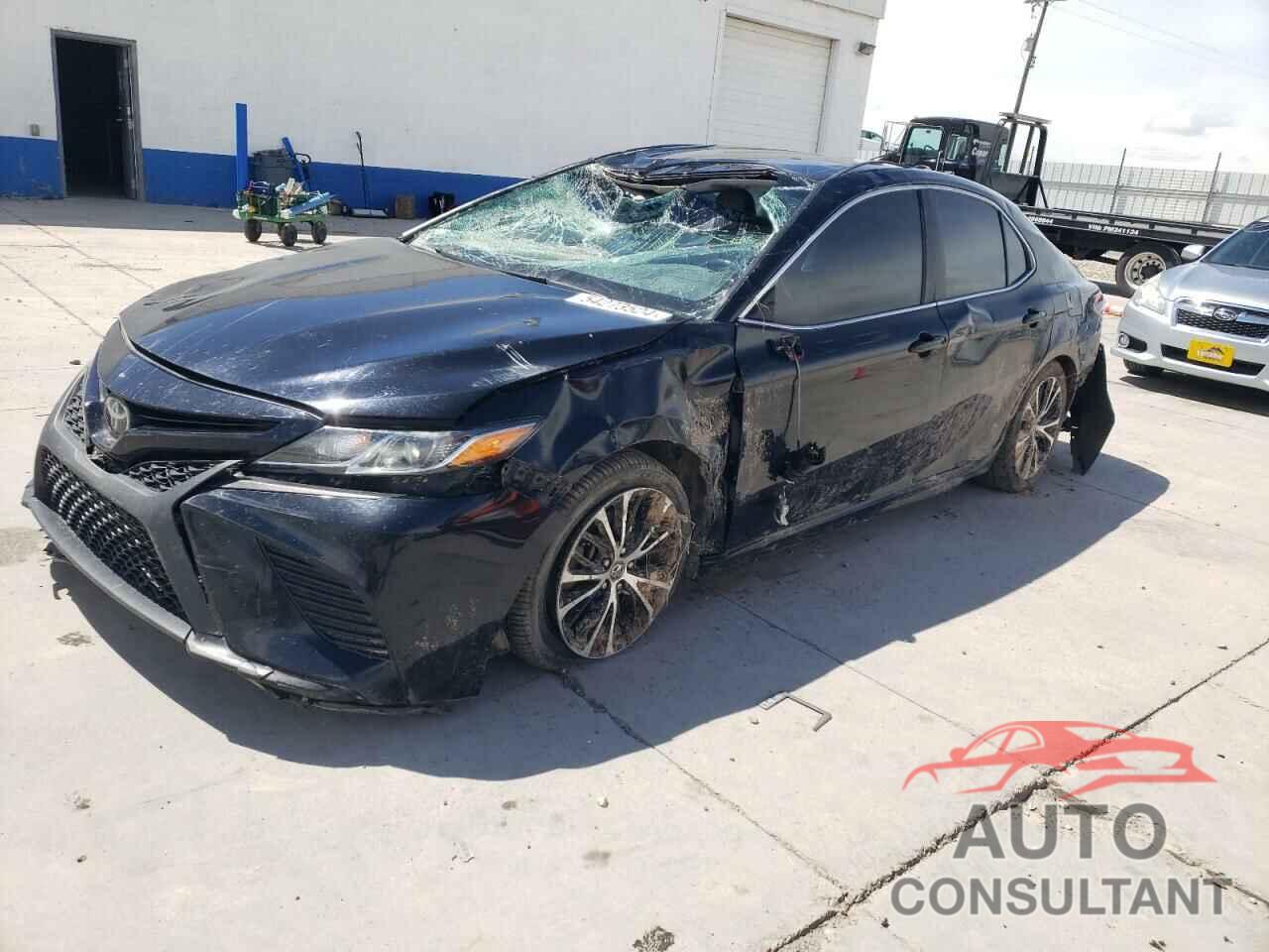TOYOTA CAMRY 2018 - 4T1B11HK5JU603310