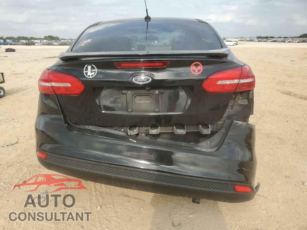 FORD FOCUS 2017 - 1FADP3F25HL210245
