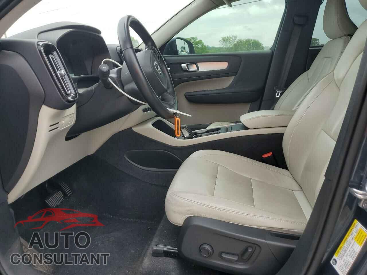 VOLVO XC40 2021 - YV4AC2HK6M2586532