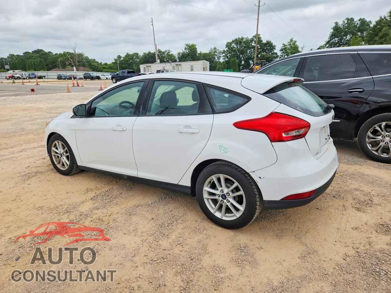 FORD FOCUS 2015 - 1FADP3K25FL375943