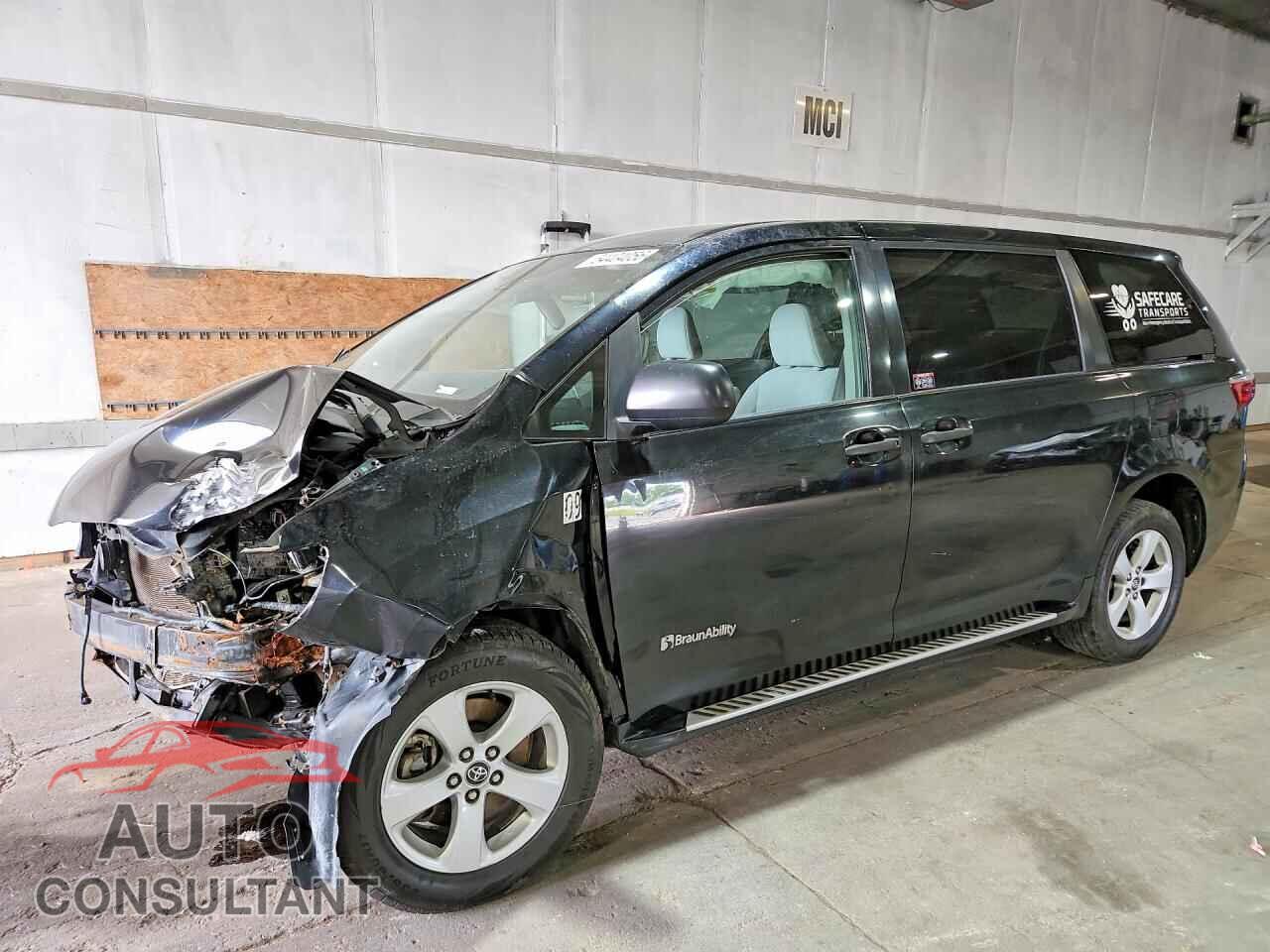 TOYOTA SIENNA 2019 - 5TDZZ3DC1KS974265