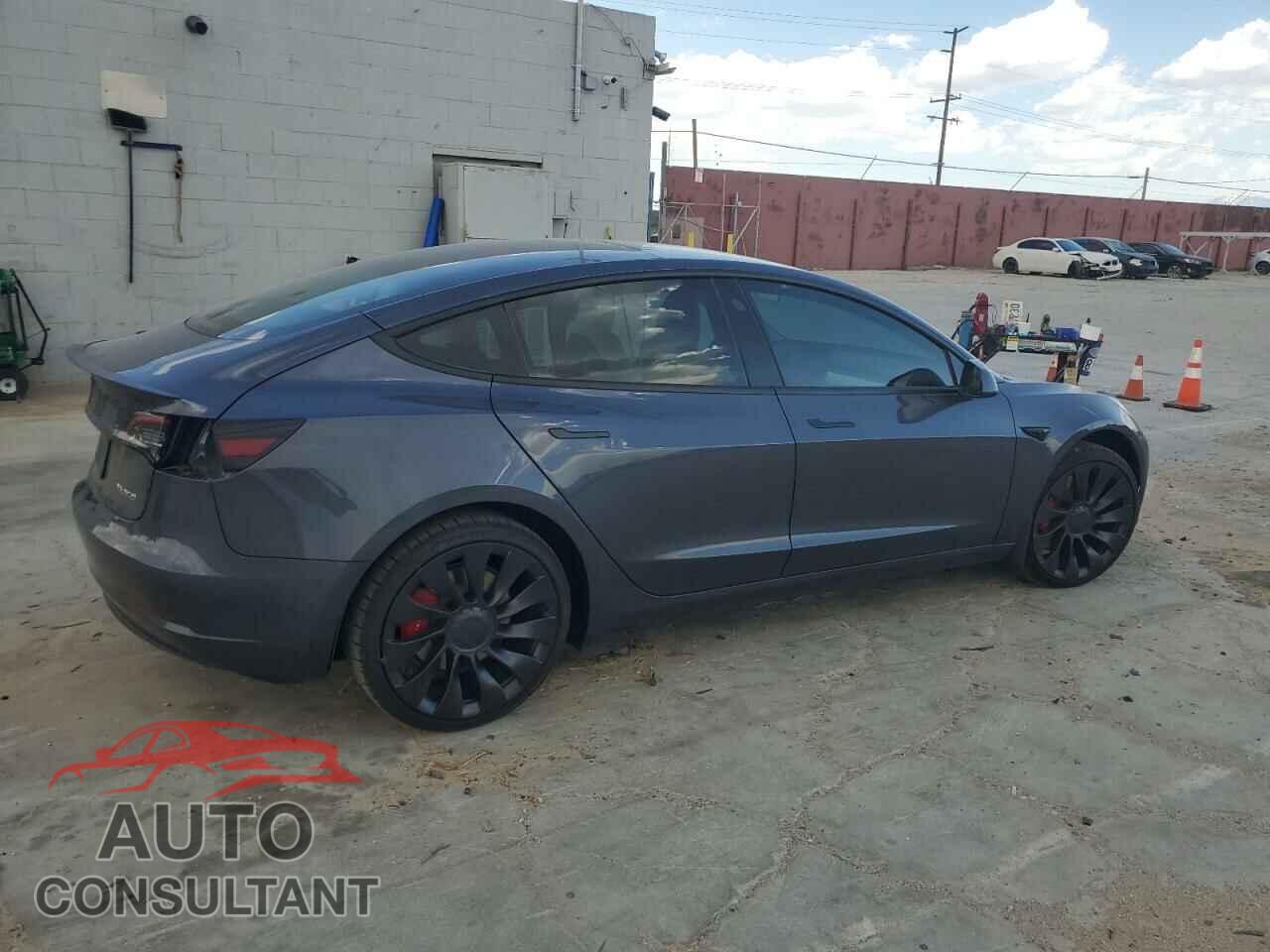 TESLA MODEL 3 2023 - 5YJ3E1EC5PF617753