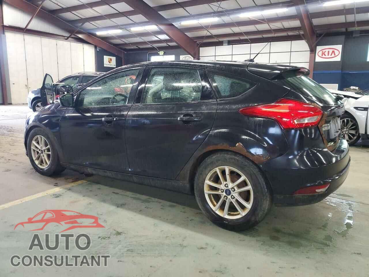 FORD FOCUS 2017 - 1FADP3K24HL335310