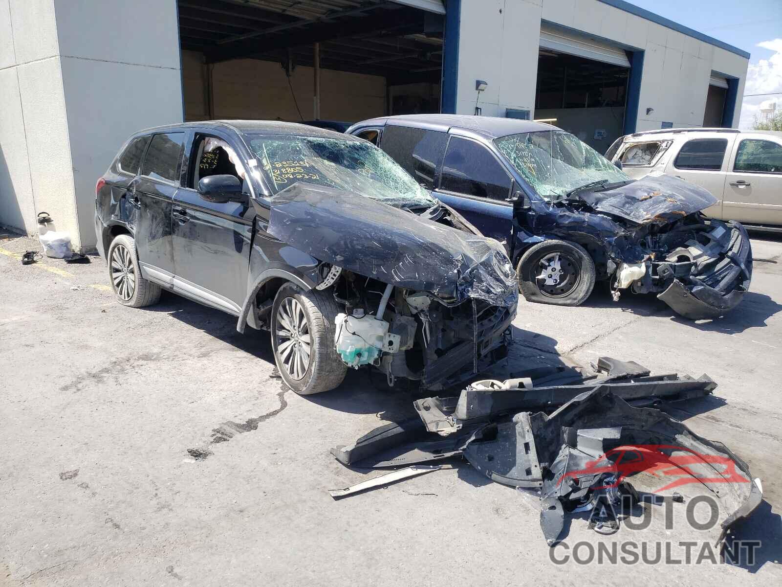 MITSUBISHI OUTLANDER 2019 - JA4AD2A39KZ053589