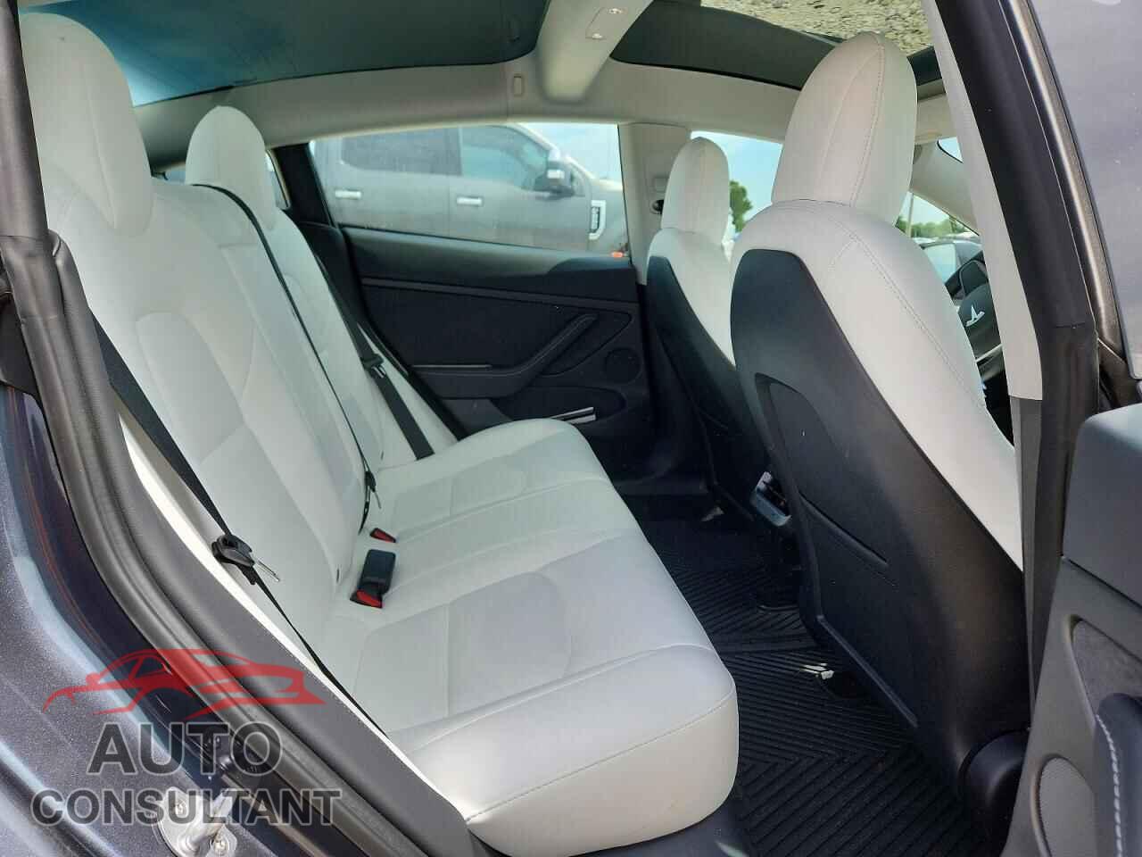 TESLA MODEL 3 2022 - 5YJ3E1EA6NF339327