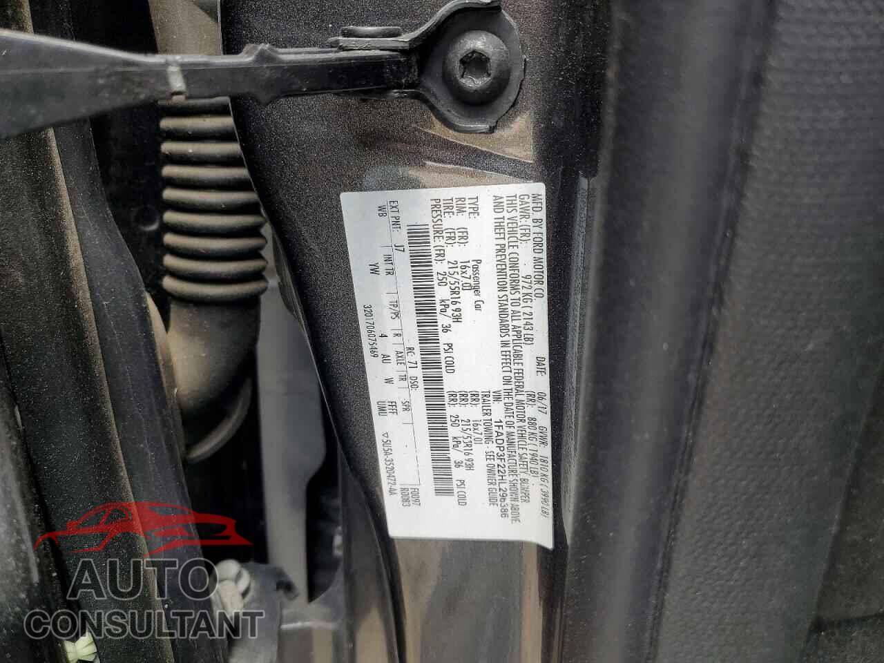 FORD FOCUS 2017 - 1FADP3F22HL296386