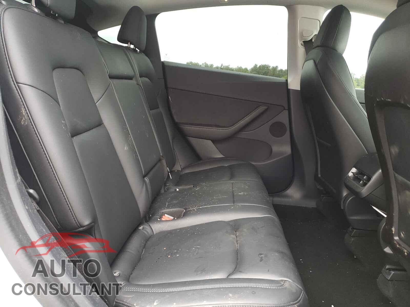 TESLA MODEL Y 2020 - 5YJYGDEF5LF003520
