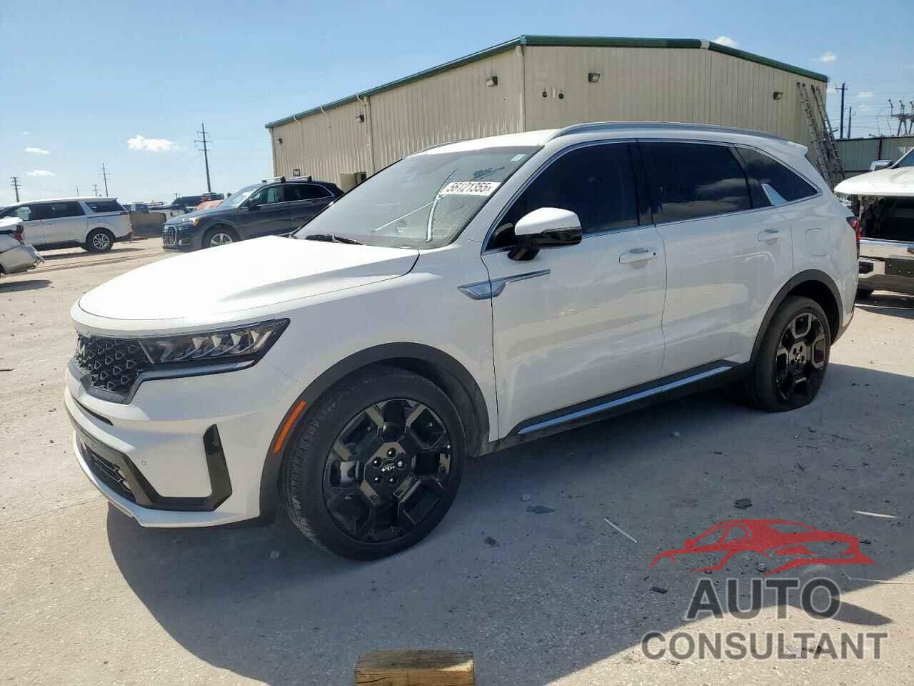 KIA SORENTO 2023 - KNDRH4LG8P5198808