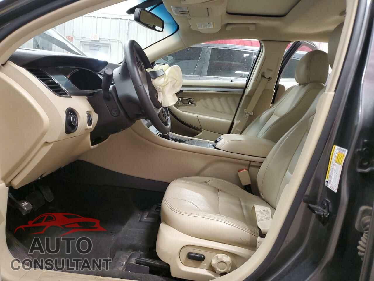 FORD TAURUS 2015 - 1FAHP2E83FG163434