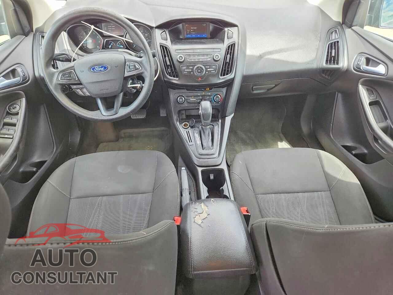 FORD FOCUS 2018 - 1FADP3F29JL315263