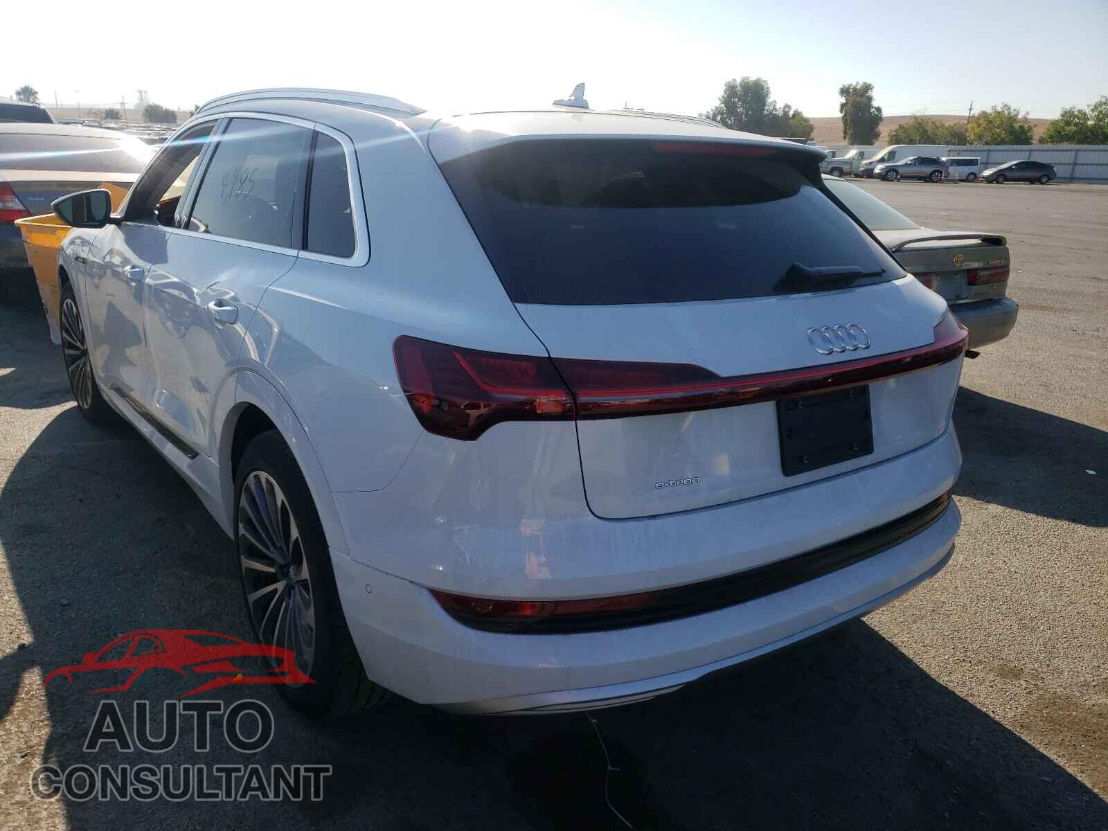 AUDI E-TRON 2019 - WA1VAAGEXKB005928