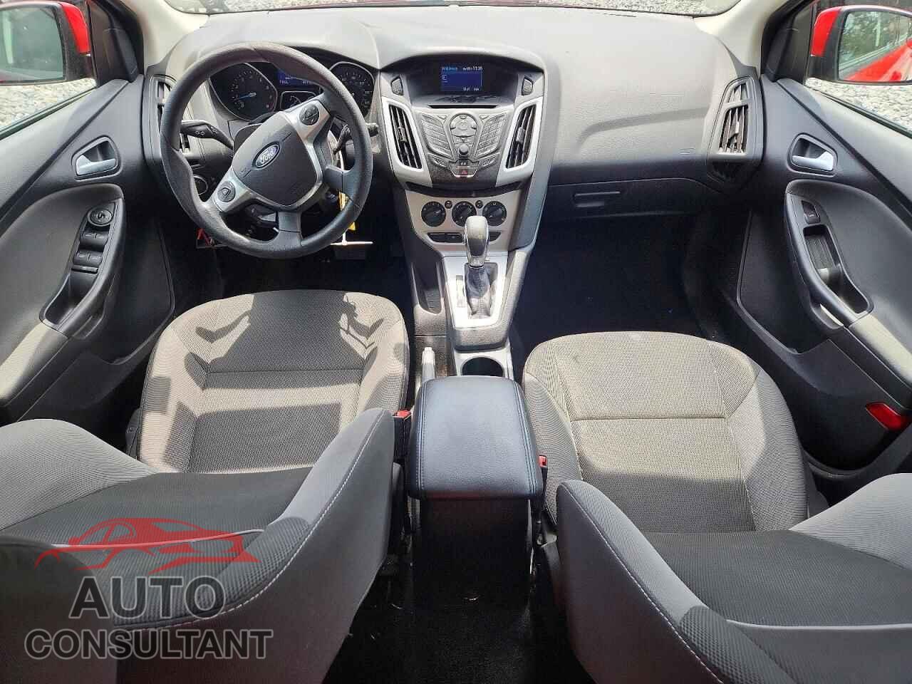 FORD FOCUS 2014 - 1FADP3K2XEL232100