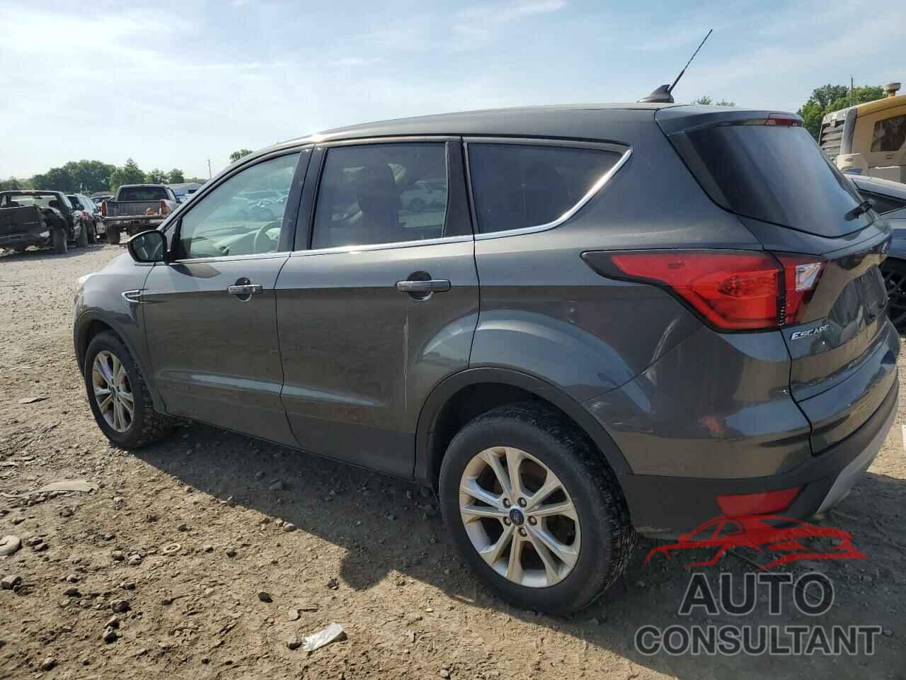 FORD ESCAPE 2019 - 1FMCU0GD3KUB99417