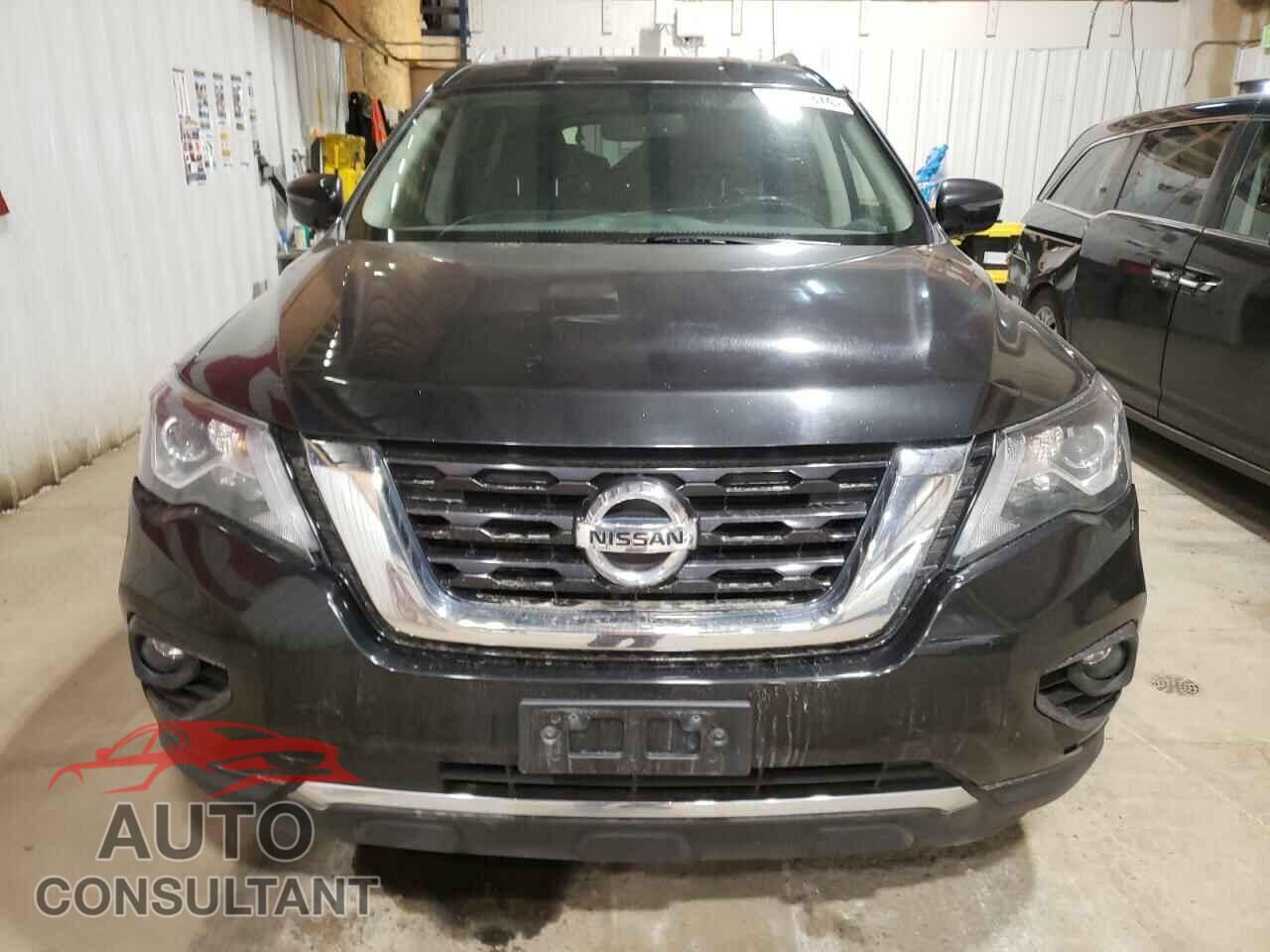 NISSAN PATHFINDER 2019 - 5N1DR2MM5KC619528