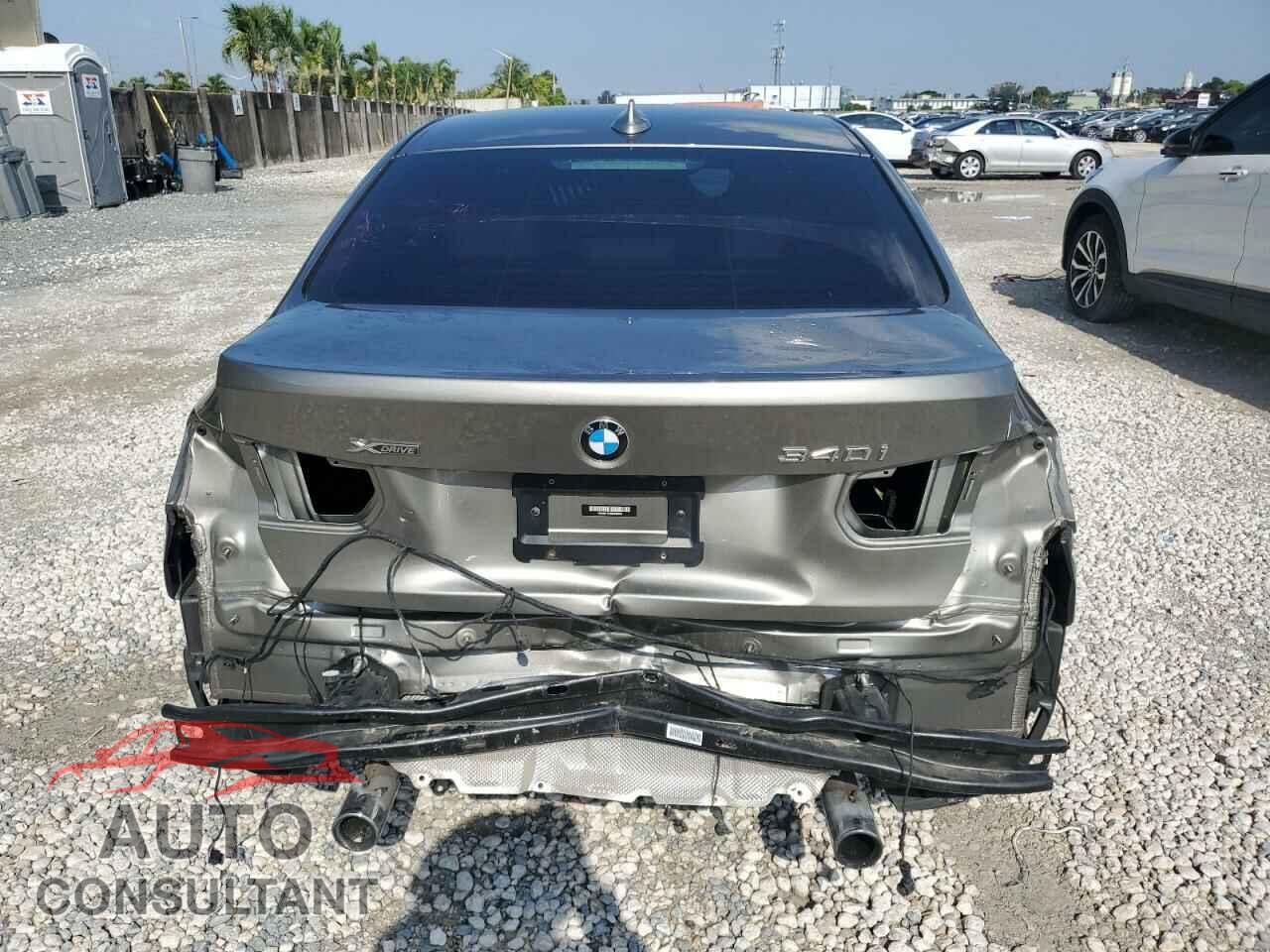 BMW 3 SERIES 2017 - WBA8B7C56HK806502