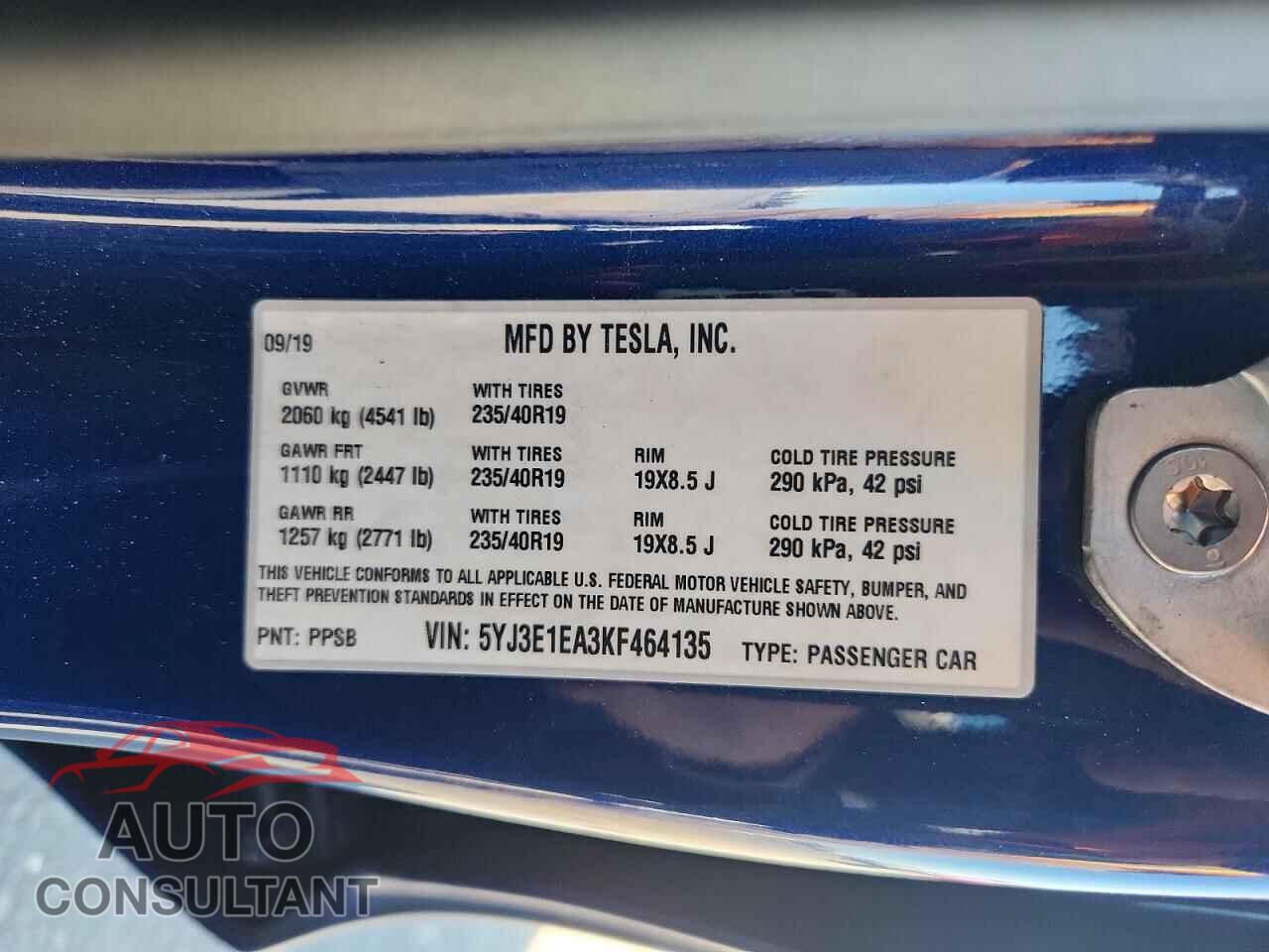 TESLA MODEL 3 2019 - 5YJ3E1EA3KF464135