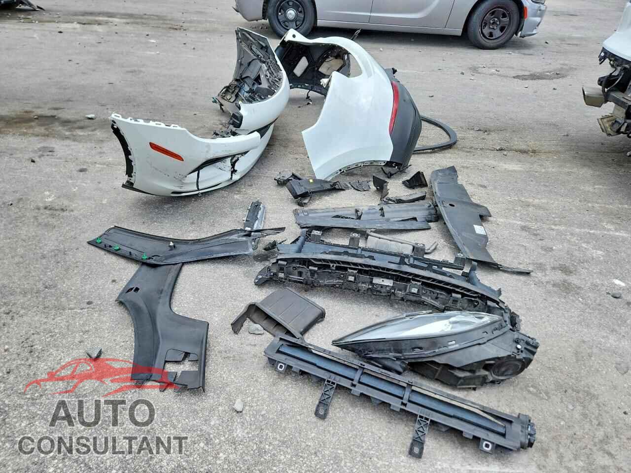 PORSCHE CAYENNE 2021 - WP1AA2AY0MDA04869