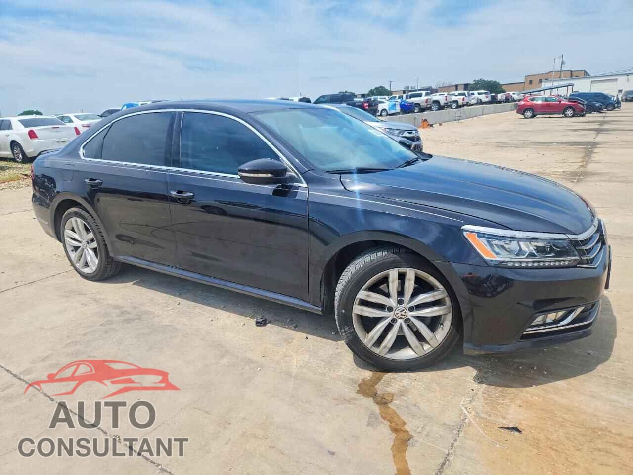 VOLKSWAGEN PASSAT 2018 - 1VWBA7A39JC006772