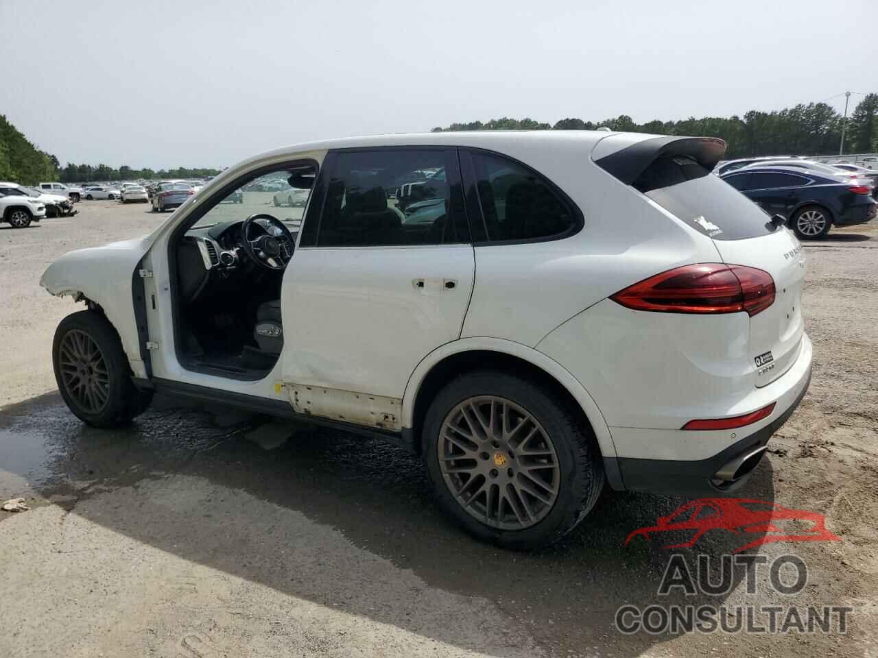 PORSCHE CAYENNE 2018 - WP1AA2A24JKA01041