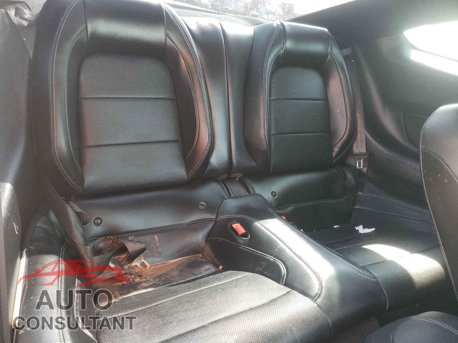 FORD MUSTANG 2020 - 1FA6P8CF4L5163087